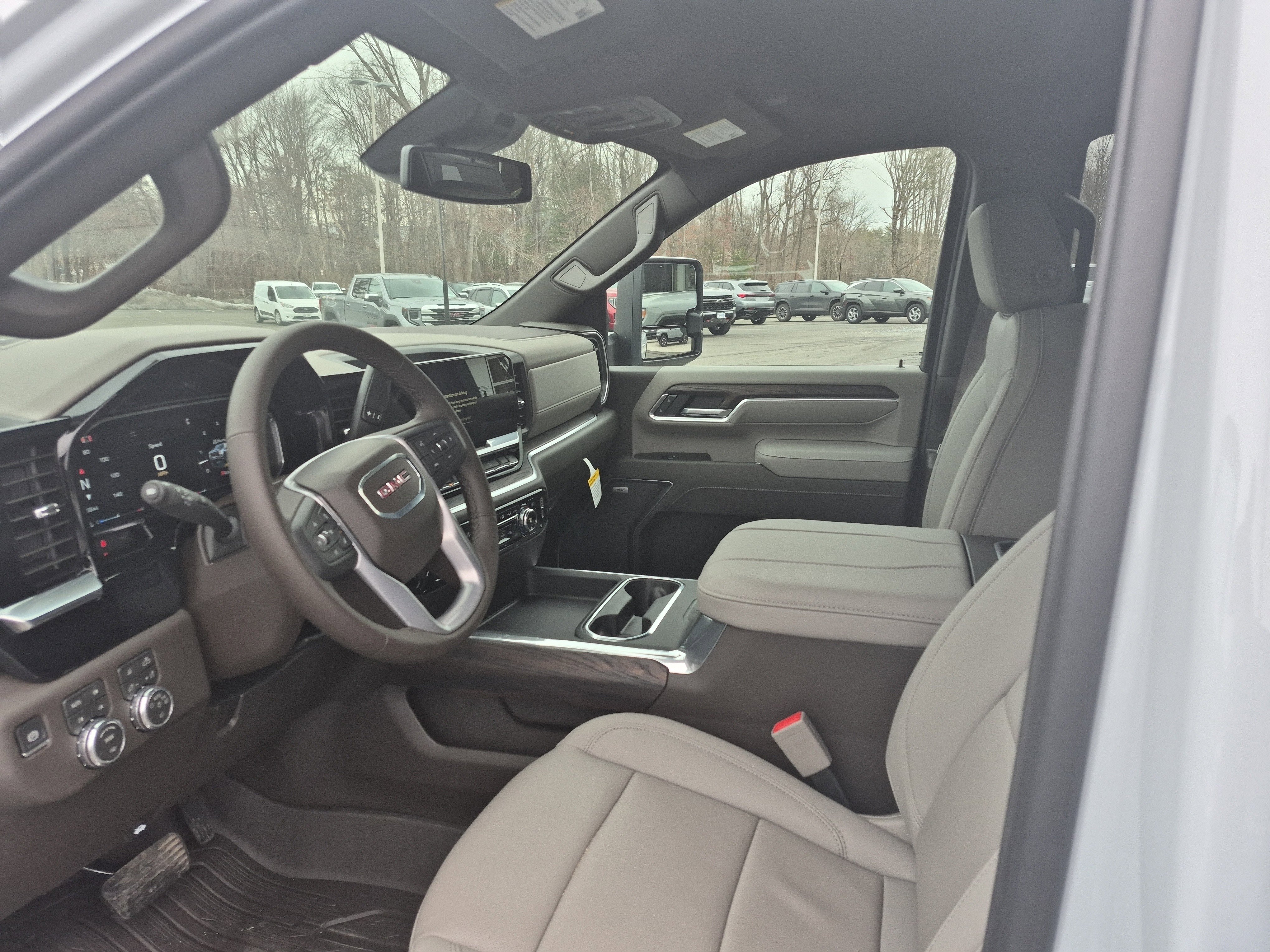 Used 2026 GMC Sierra 2500 SLT w/ SLT Premium Package image 10