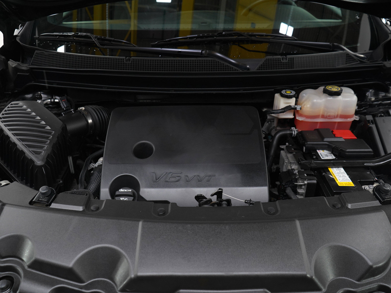 Used 2023 Chevrolet Traverse LT FWD image 31