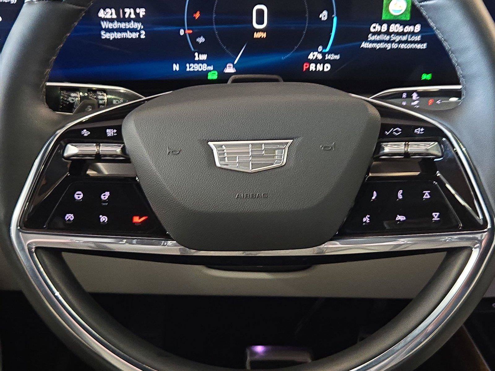 Certified 2026 Cadillac Vistiq Luxury AWD/4WD image 17