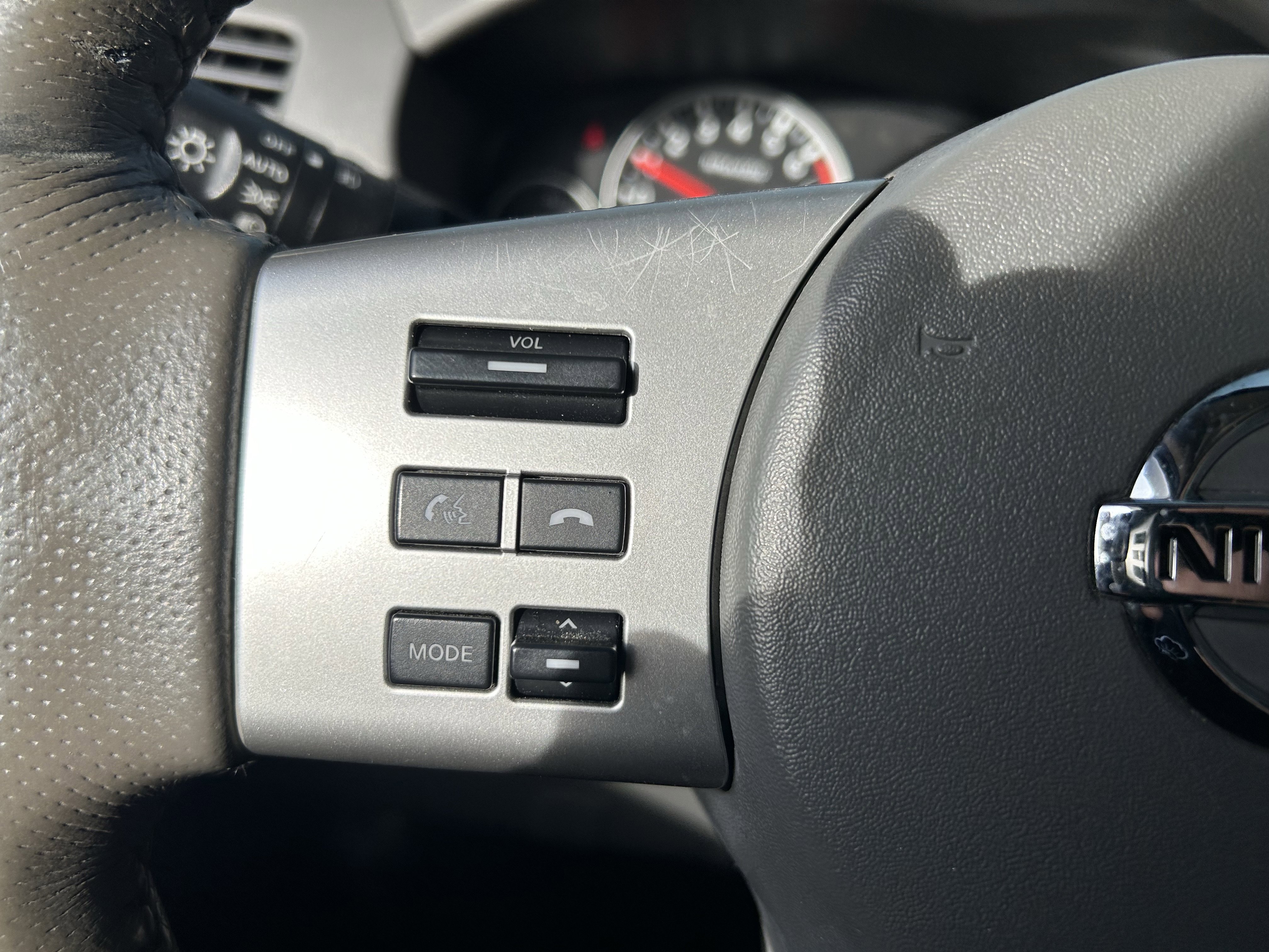 Used 2016 Nissan Frontier SL image 18