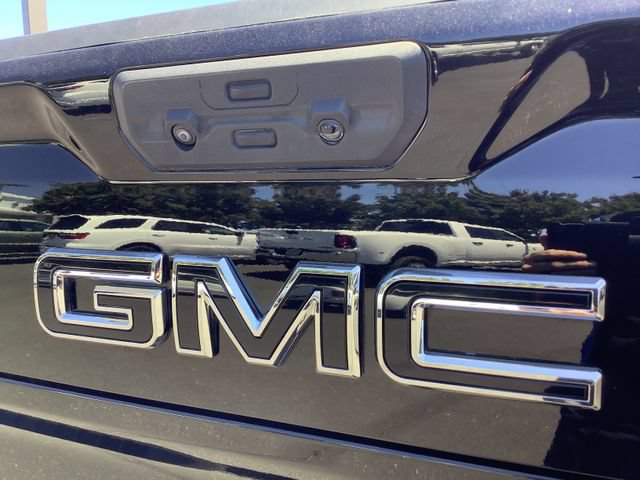 Used 2022 GMC Sierra 1500 Elevation w/ LPO, Elevation Black Package AWD/4WD image 27