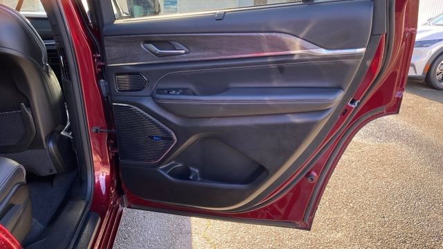 Used 2022 Jeep Grand Cherokee L Overland w/ Luxury Tech Group IV image 26