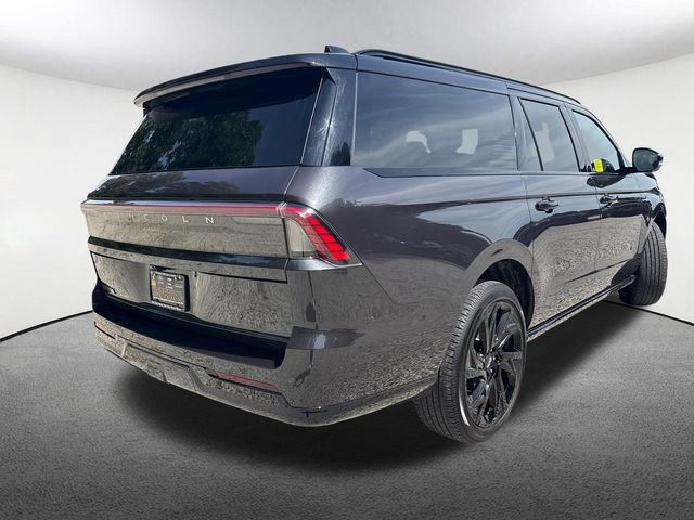 Used 2025 Lincoln Navigator L Black Label AWD/4WD image 13