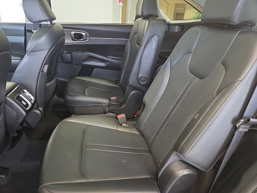 Used 2023 Kia Sorento X-Line EX image 14