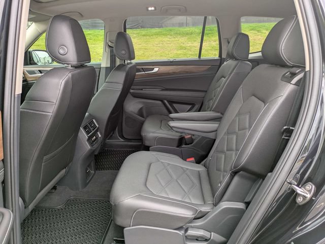 Certified 2026 Volkswagen Atlas SE FWD image 16