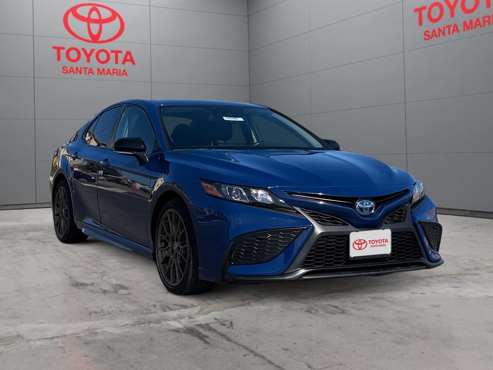 Used 2024 Toyota Camry SE w/ Convenience Package FWD image 1