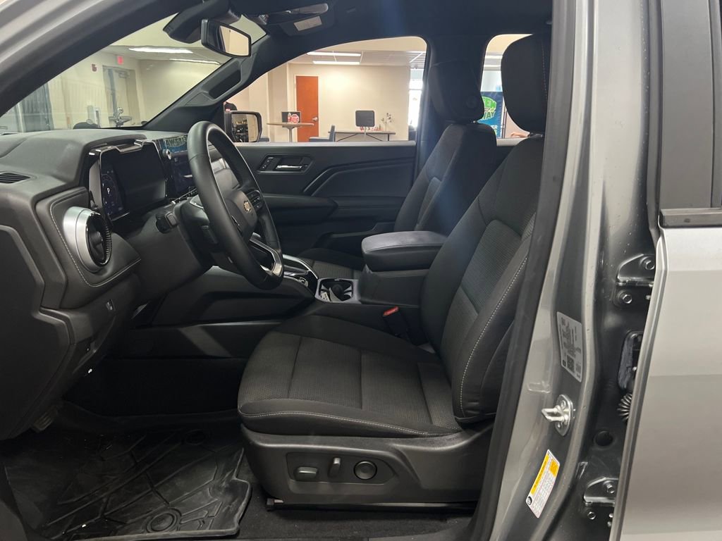 Used 2024 Chevrolet Colorado LT w/ LT Convenience Package II image 10