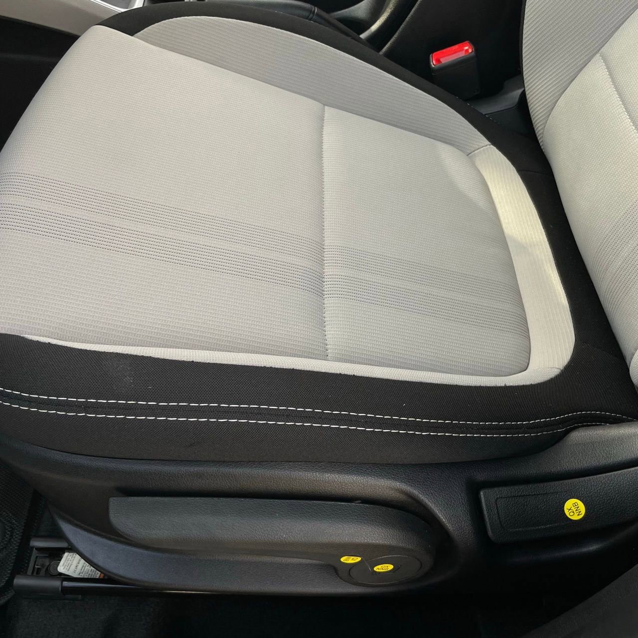 Used 2025 Hyundai Venue SEL FWD image 21