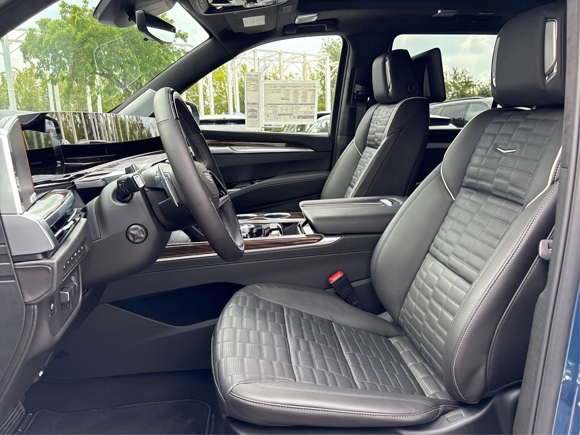 New 2026 Cadillac Escalade Platinum Sport AWD/4WD image 9
