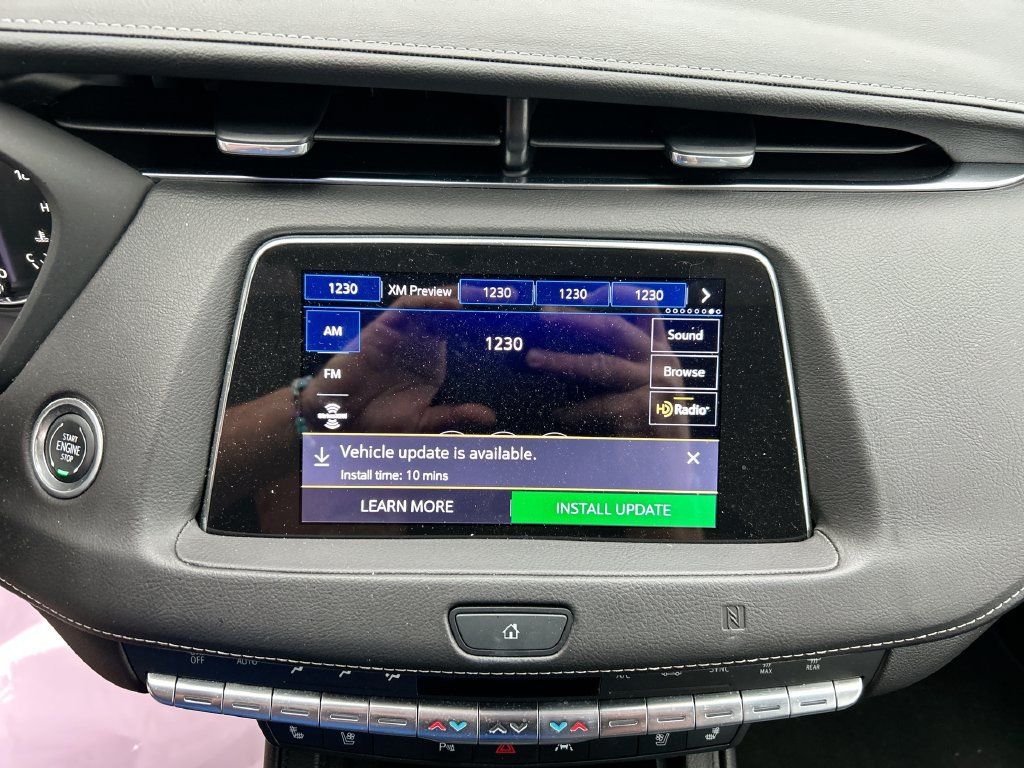 Used 2019 Cadillac XT4 Premium Luxury AWD/4WD image 16