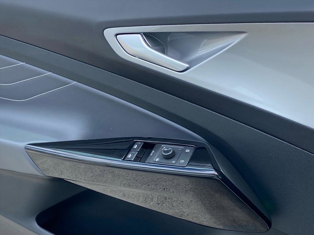 Certified 2023 Volkswagen ID.4 Pro S Plus AWD/4WD image 18