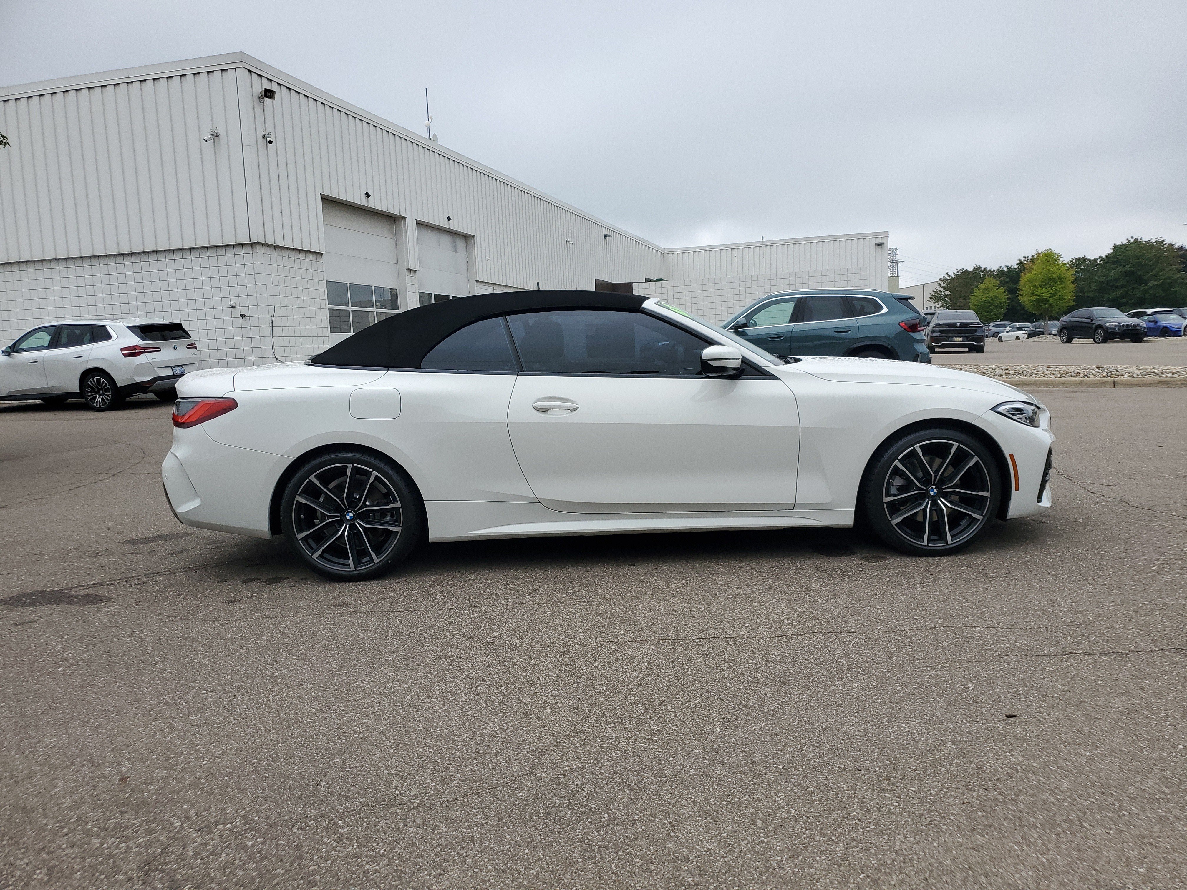 Used 2022 BMW 430i xDrive Convertible w/ M Sport Package AWD/4WD image 6