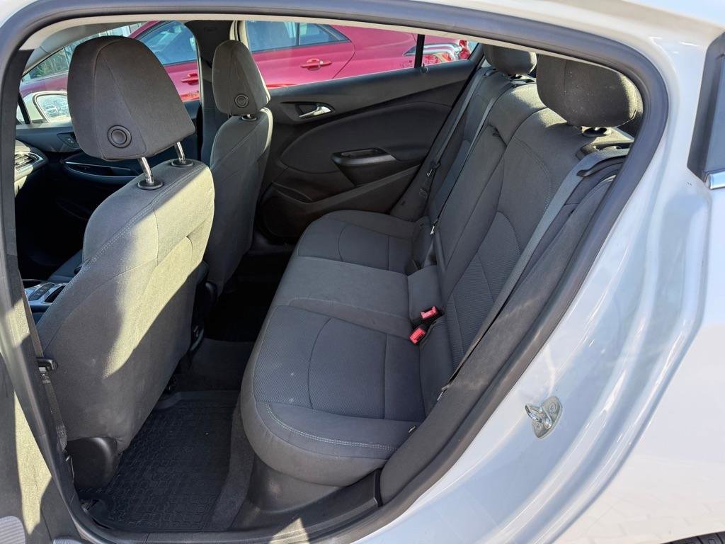 Used 2019 Chevrolet Cruze LT w/ Convenience Package image 27