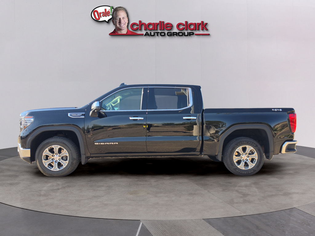 Used 2025 GMC Sierra 1500 SLT AWD/4WD image 2