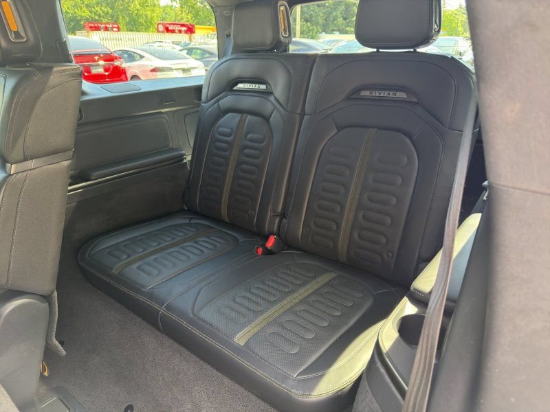 Used 2022 Rivian R1S Launch Edition AWD/4WD image 26