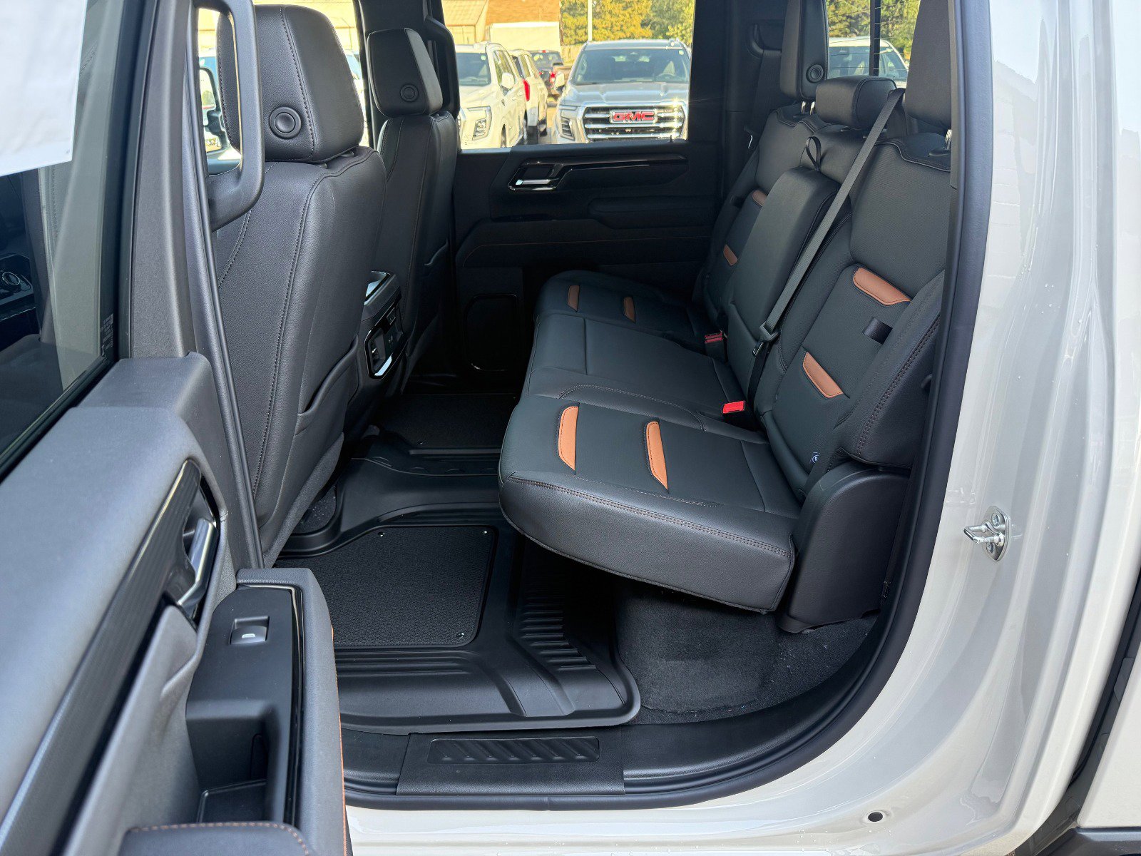 New 2026 GMC Sierra 2500 AT4 w/ AT4 Premium Plus Package image 15