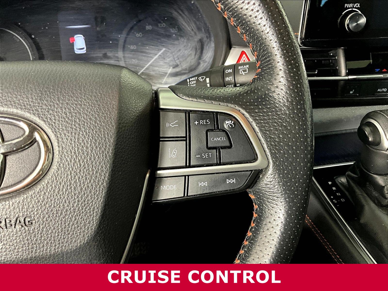 Used 2021 Toyota Sienna XSE FWD image 11