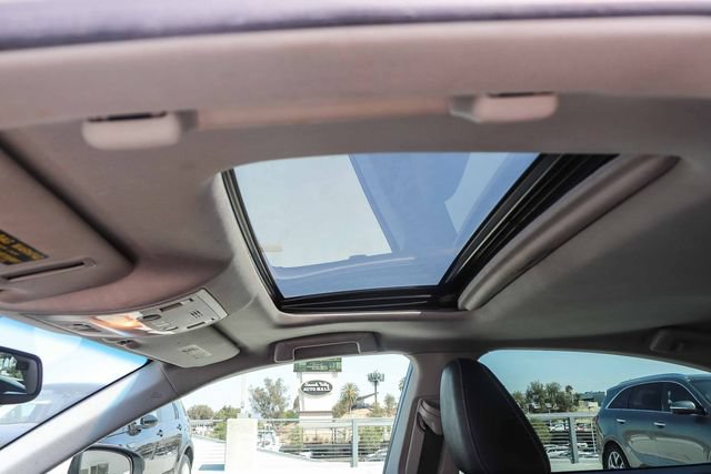 Used 2015 Lexus ES 300h w/ Premium Package w/Bamboo Trim FWD image 21
