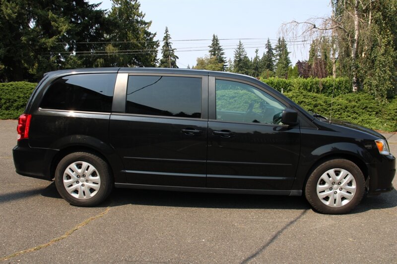 Used 2015 Dodge Grand Caravan SE w/ Quick Order Package 29E SE FWD image 11