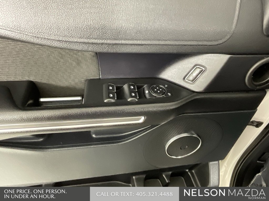 Used 2019 Ford Expedition XLT image 18