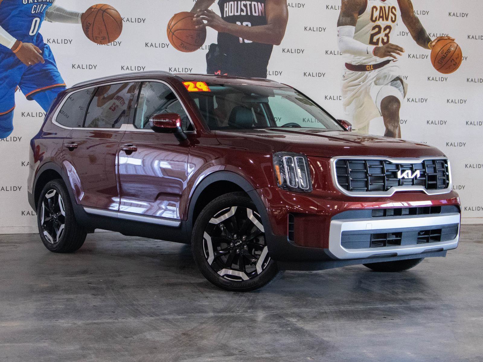 Used 2024 Kia Telluride S w/ S Sunroof Package