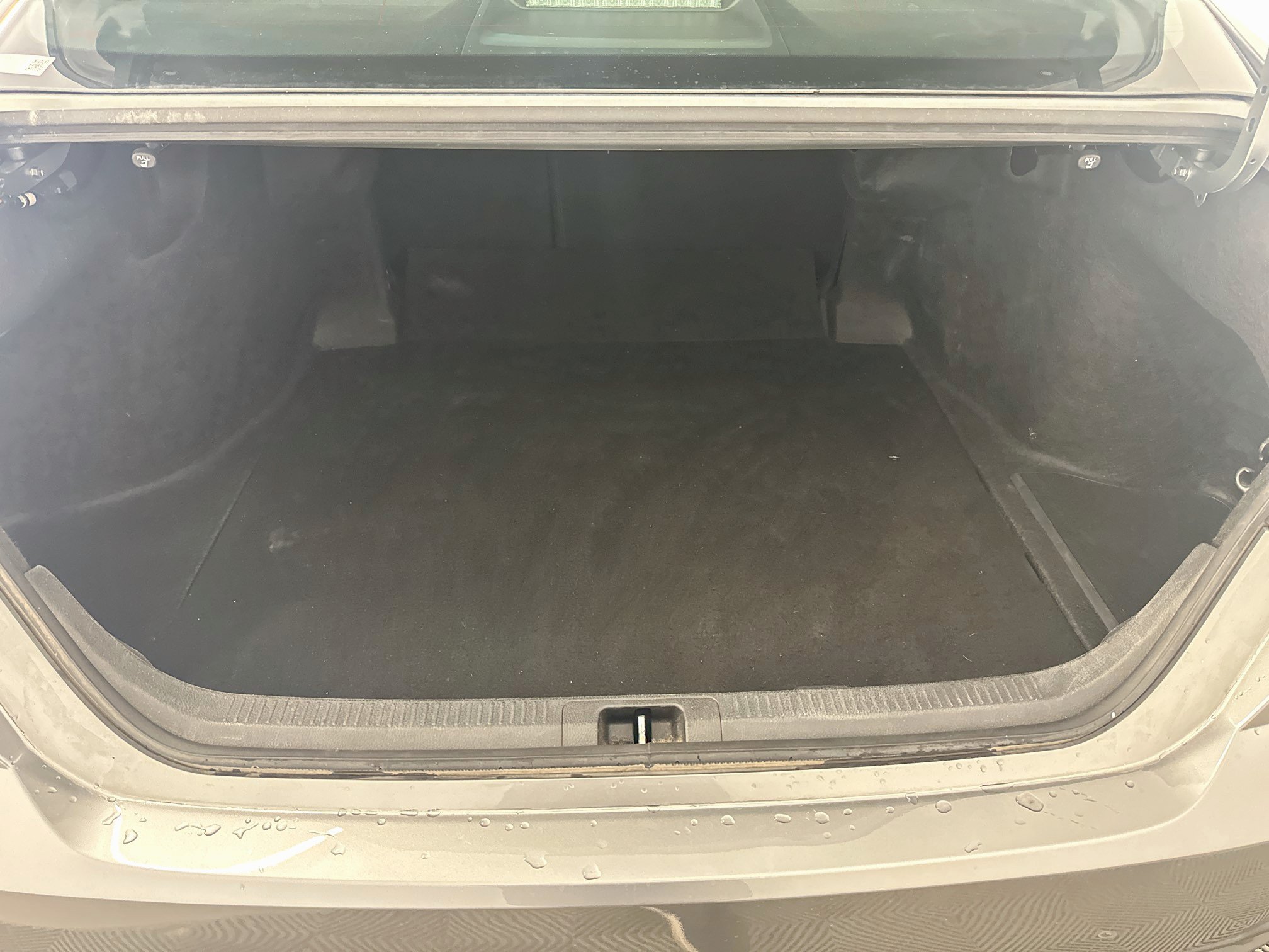 Used 2025 Toyota Camry SE FWD image 30
