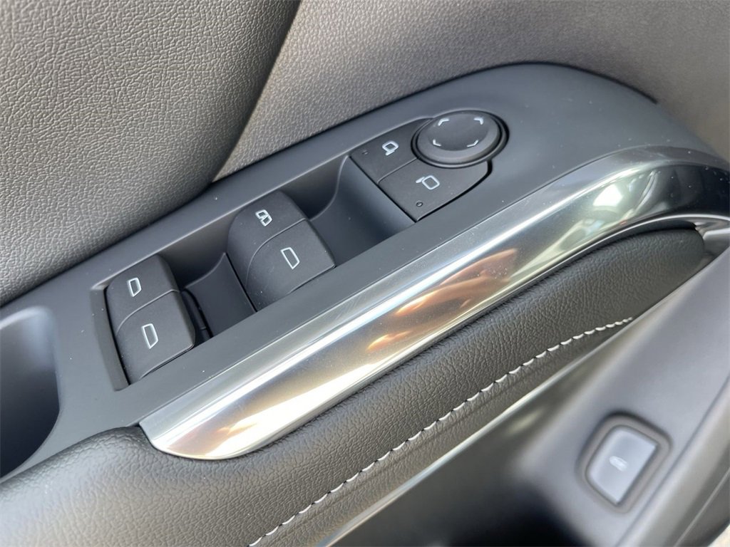 New 2026 Chevrolet Traverse LT w/ Midnight/Sport Edition image 13