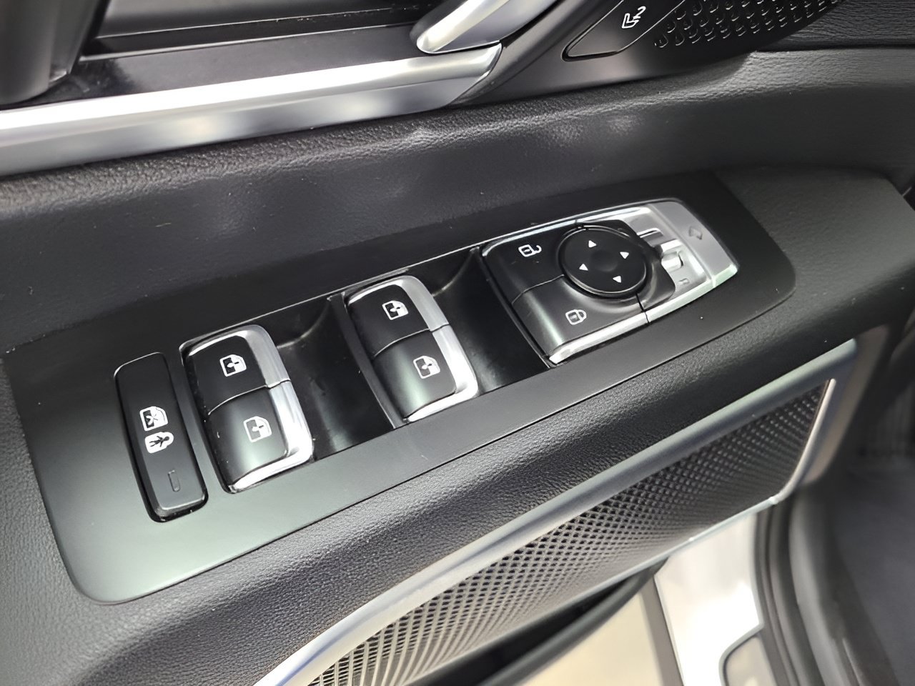Used 2023 Kia Telluride SX Prestige AWD/4WD image 23