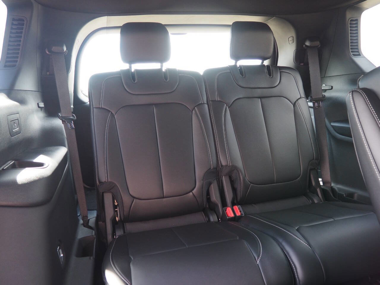 New 2025 Jeep Grand Cherokee L Limited image 15