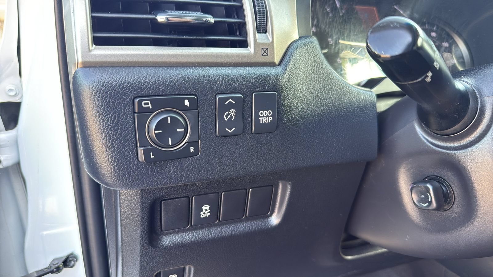 Used 2018 Lexus GX 460 w/ Navigation Package AWD/4WD image 16