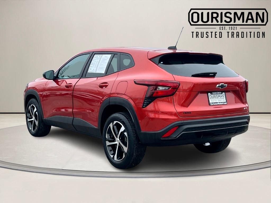 Used 2024 Chevrolet Trax RS w/ Driver Confidence Package image 4