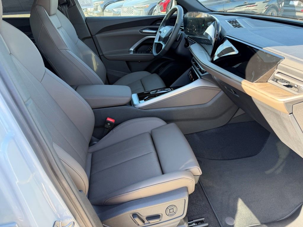 New 2025 Audi Q5 2.0T Premium Plus image 11