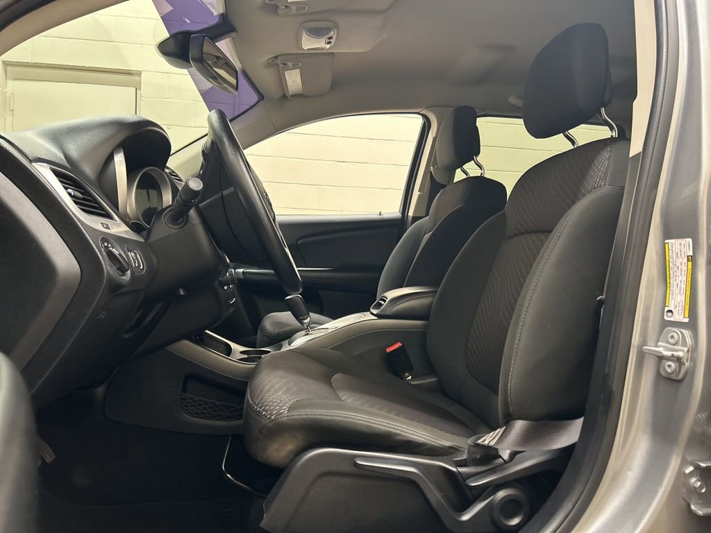 Used 2020 Dodge Journey SE w/ Blacktop Package image 7