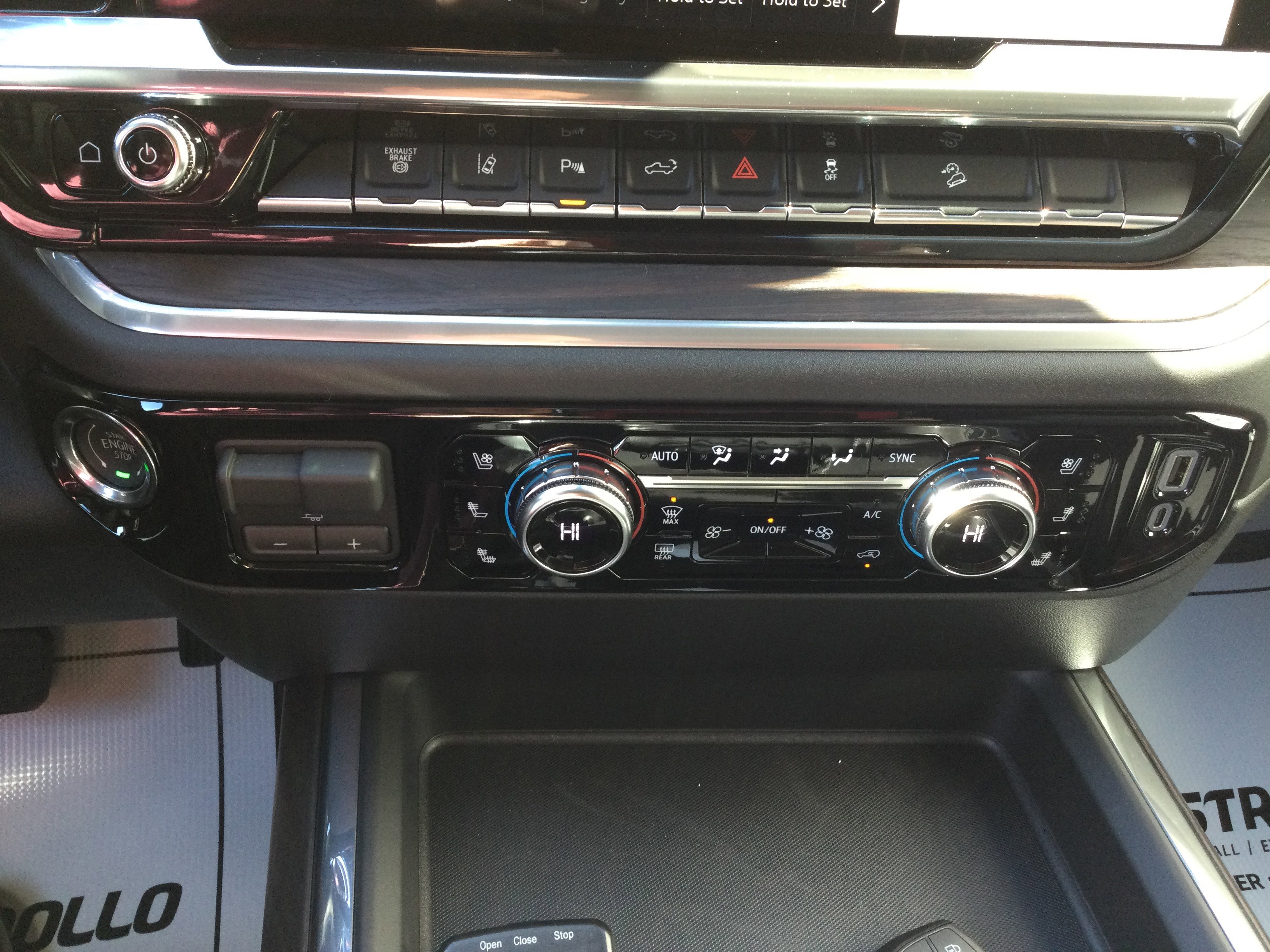 New 2026 GMC Sierra 3500 SLT w/ SLT Premium Package image 13