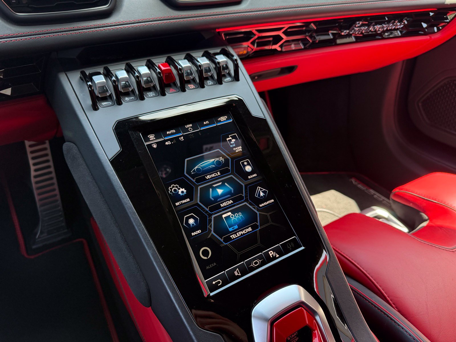 Used 2021 Lamborghini Huracan EVO RWD image 51