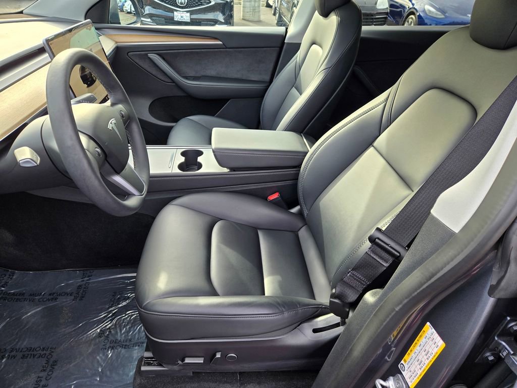 Used 2023 Tesla Model Y Long Range image 15
