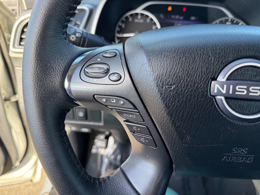 Used 2023 Nissan Murano SV image 19