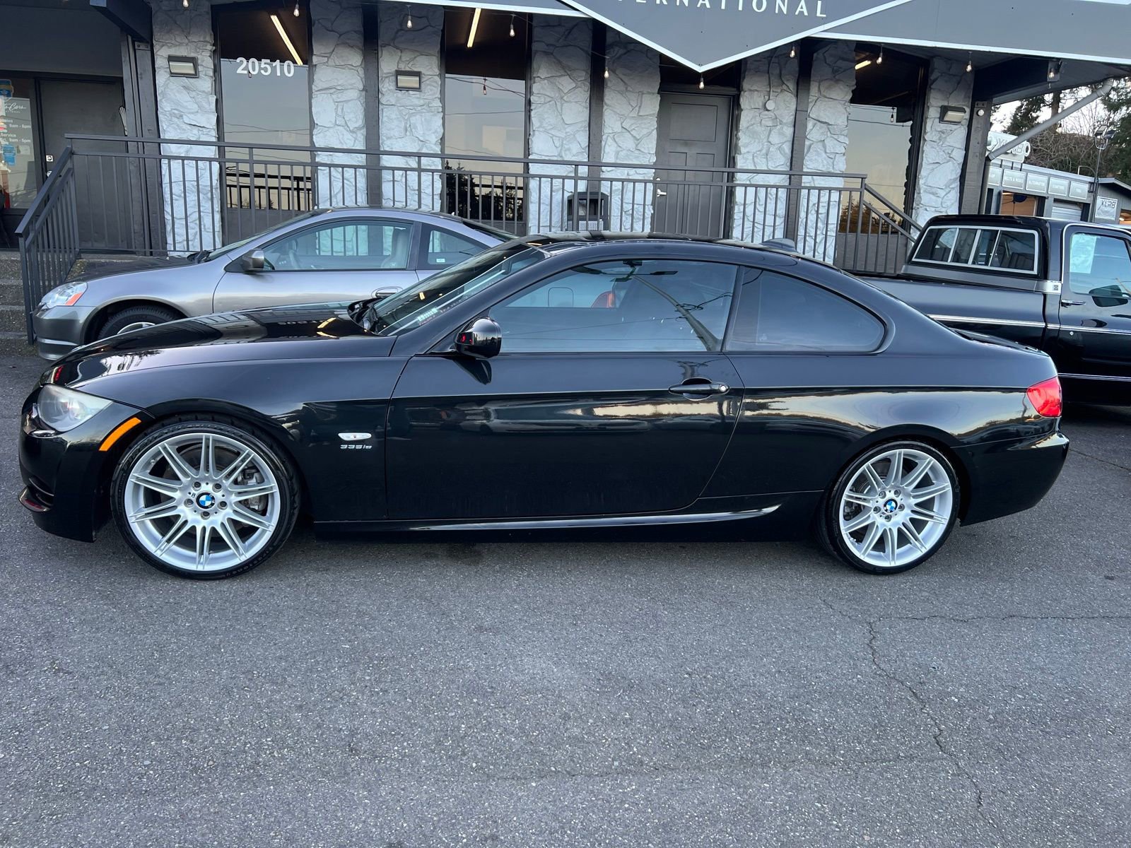 Used 2011 BMW 335is Coupe image 2