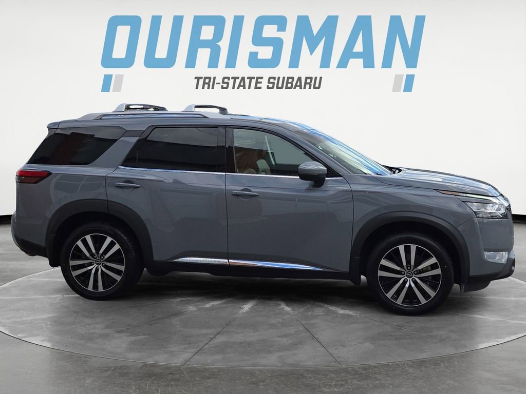 Used 2023 Nissan Pathfinder Platinum w/ Lighting Package (N92) image 7