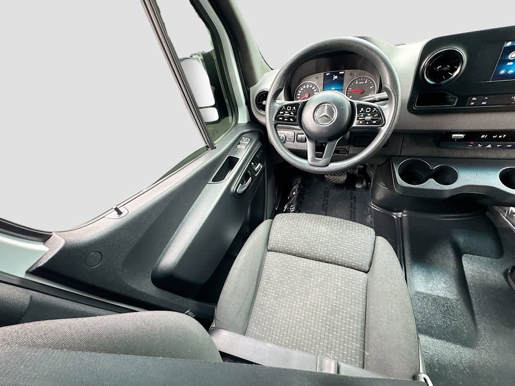 Used 2023 Mercedes-Benz Sprinter 2500 image 16