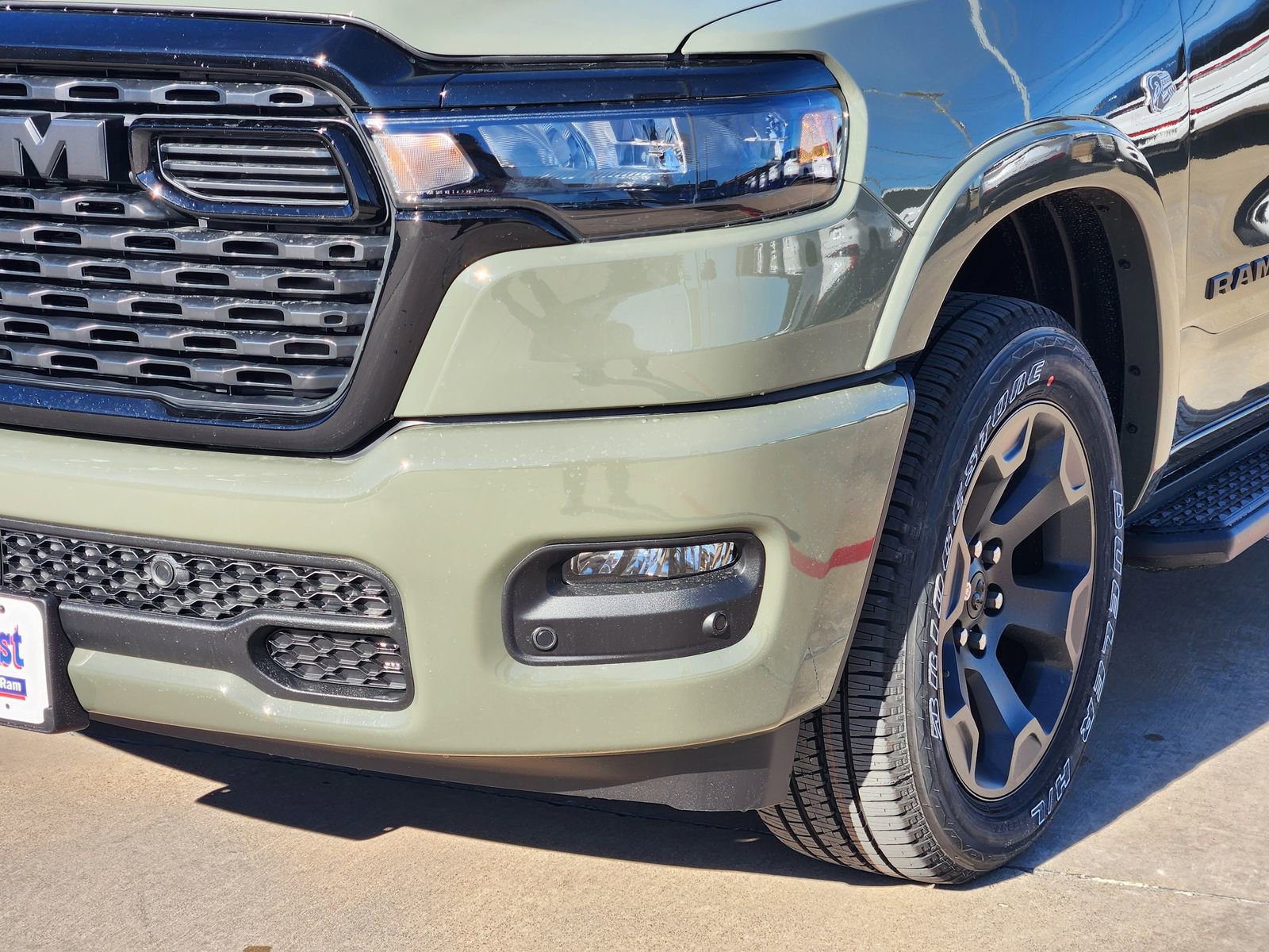 New 2026 RAM 1500 4x4 Crew Cab image 9