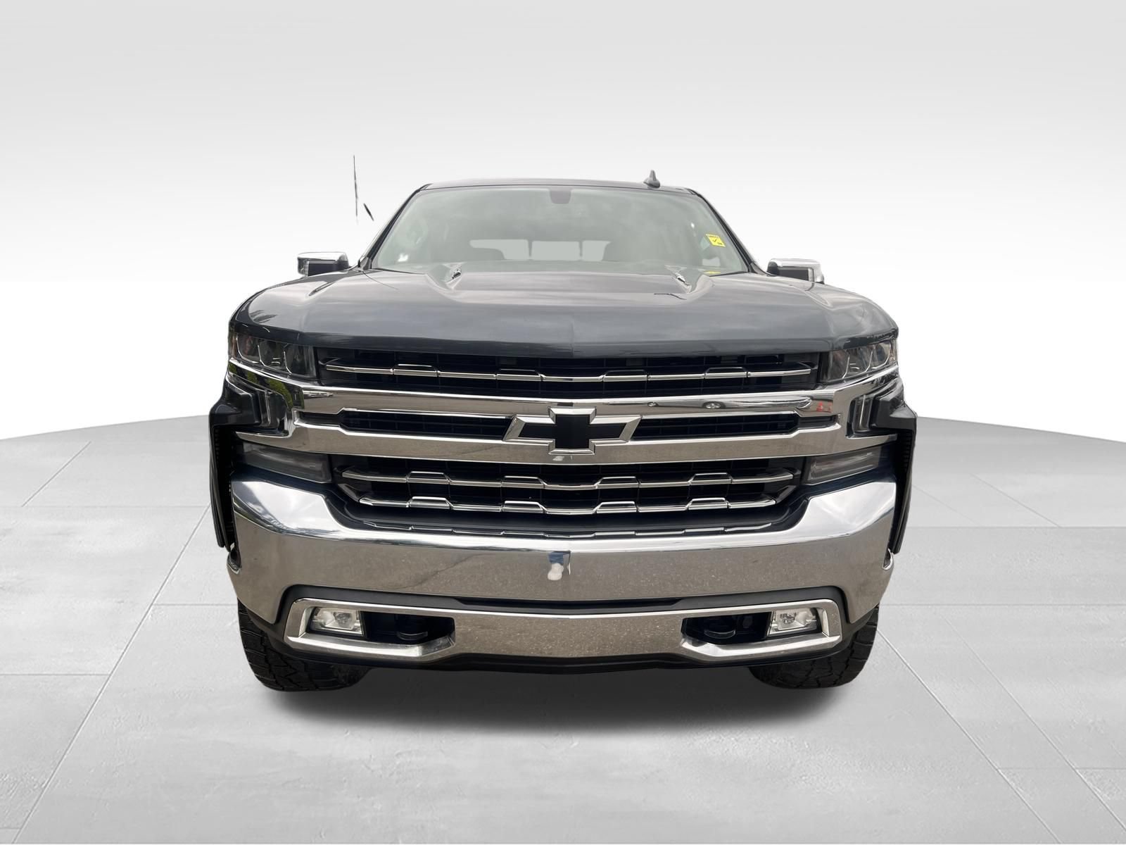 Used 2019 Chevrolet Silverado 1500 LTZ w/ LTZ Convenience Package AWD/4WD image 9