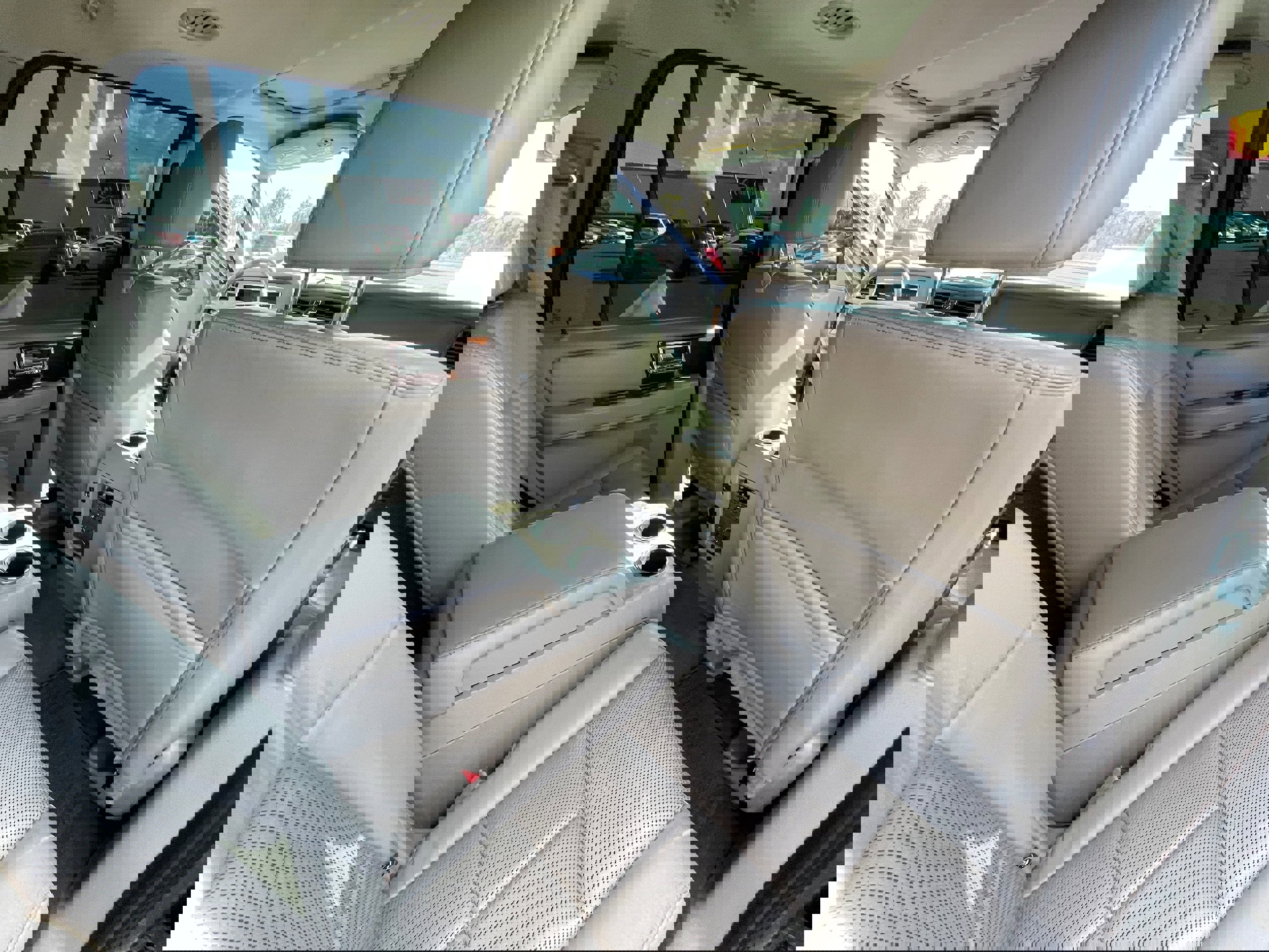 Used 2014 Lincoln Navigator 2WD image 24