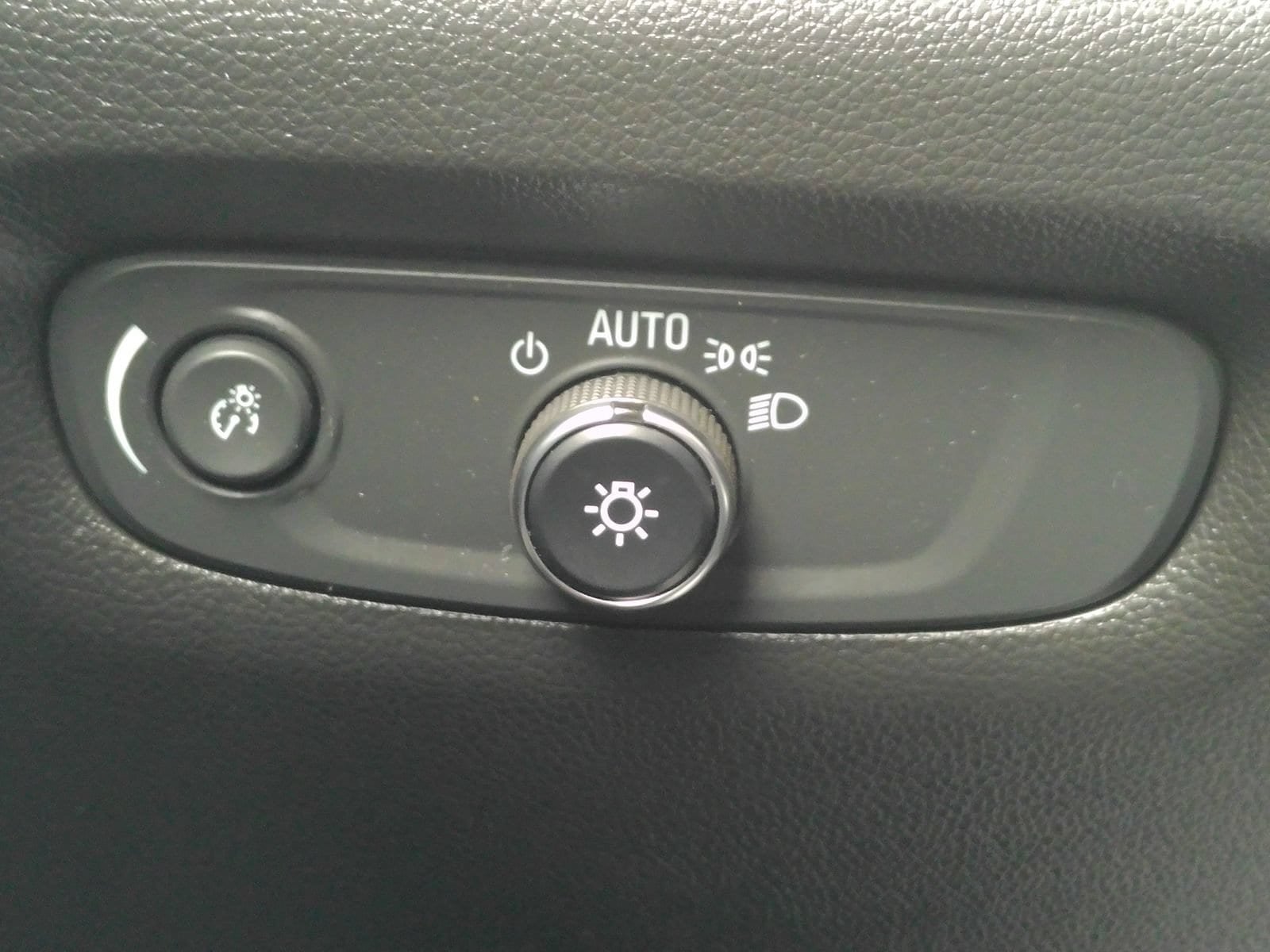 Certified 2022 Chevrolet Traverse Premier AWD/4WD image 24