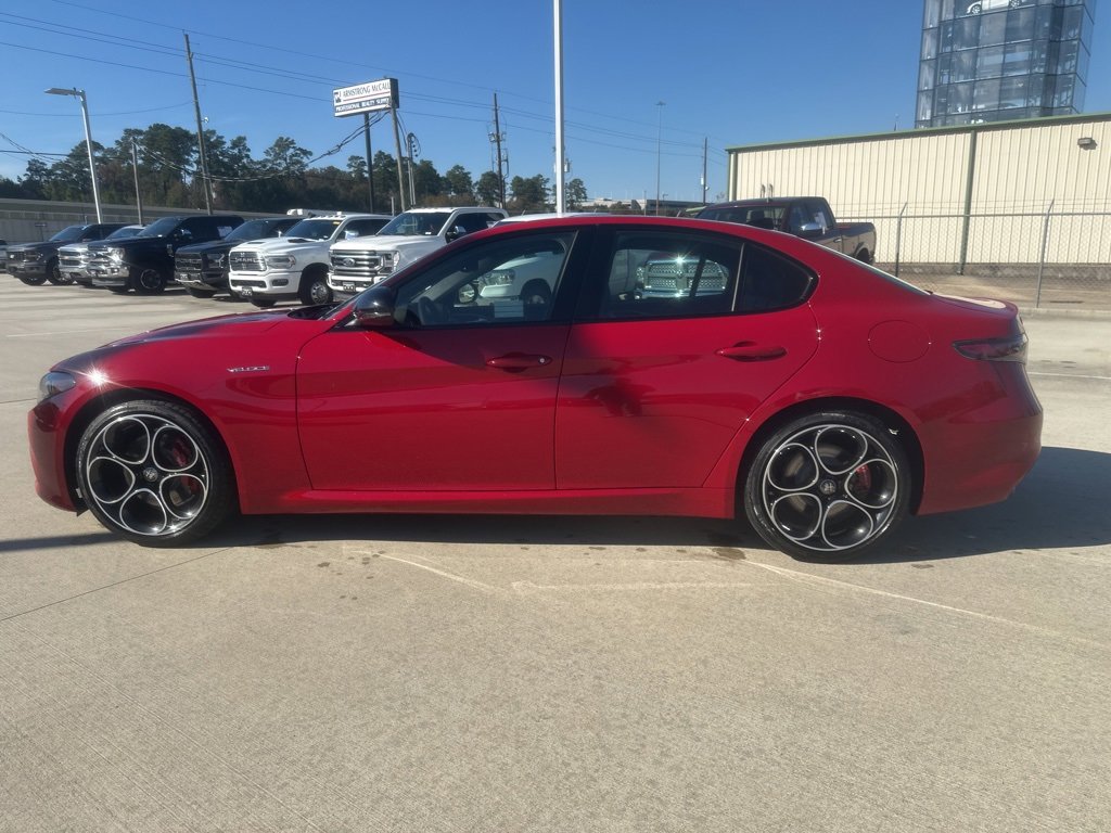 New 2026 Alfa Romeo Giulia Veloce w/ Driving Assist Package image 8