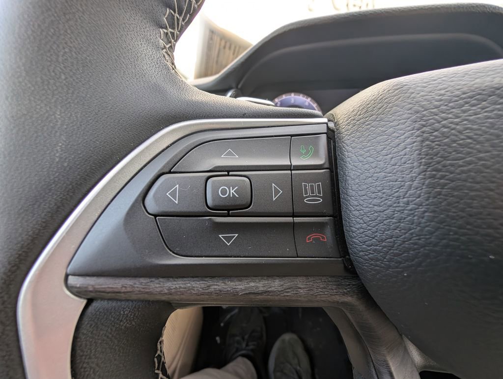 Used 2024 Jeep Grand Cherokee Limited image 21