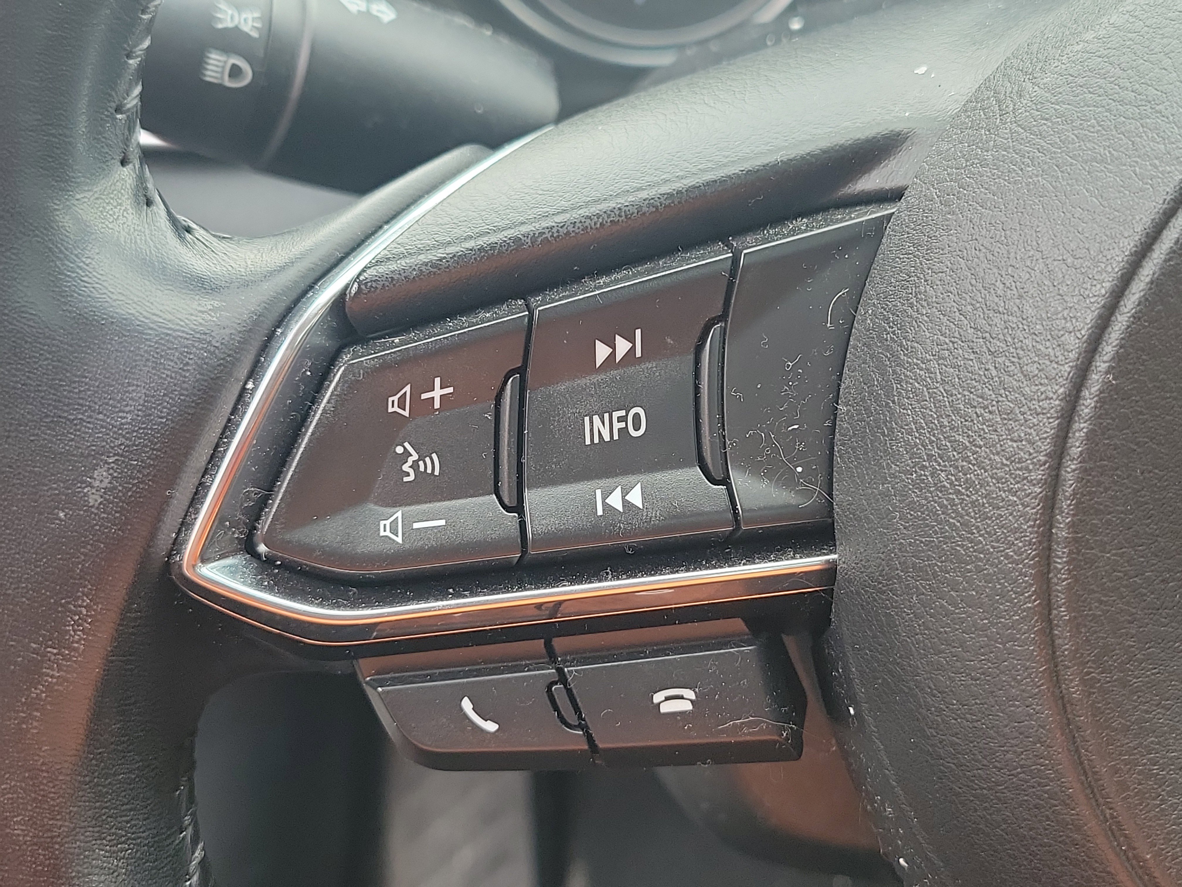 Used 2018 MAZDA MAZDA6 Touring image 12