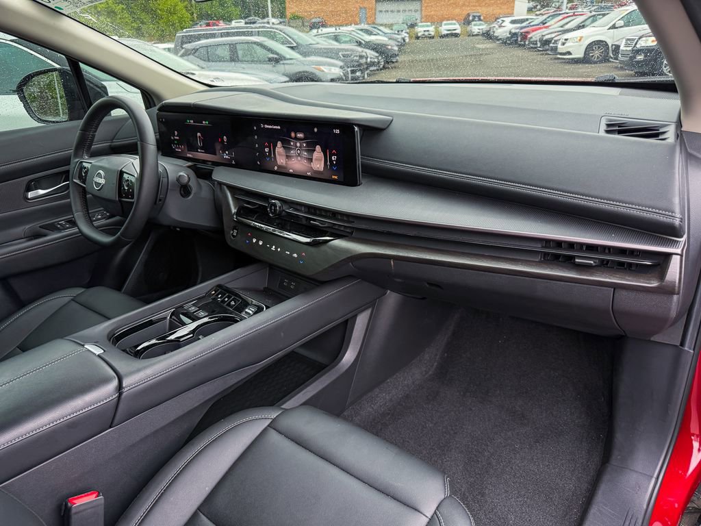 Certified 2025 Nissan Murano SV FWD image 9