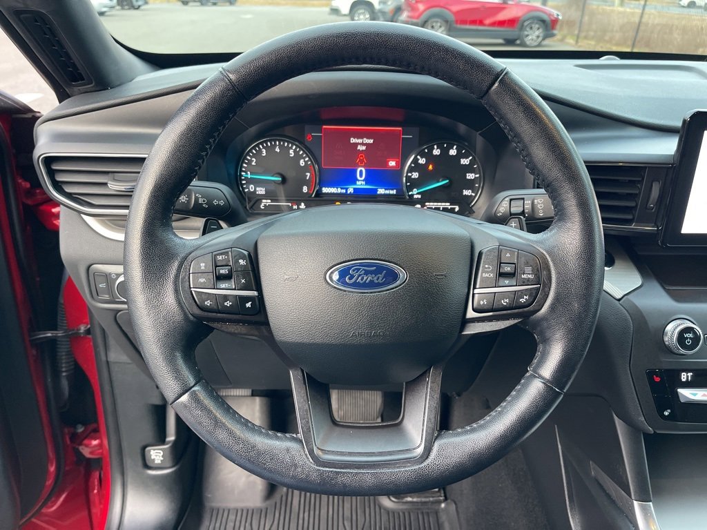 Used 2020 Ford Explorer XLT w/ Equipment Group 202A image 16