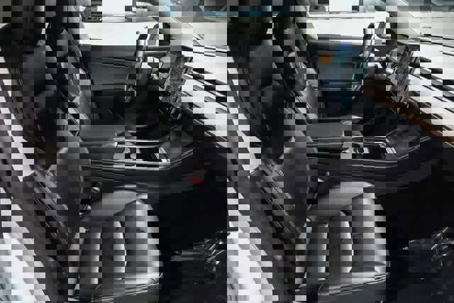 Used 2021 Tesla Model Y Long Range image 19